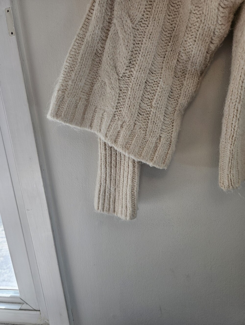 Zara Cream Cable Knit Oversized Sweater Split Cuff Size L - Picture 4 of 6